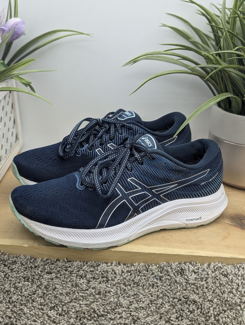 Asics GT-4000 Women's Size 8.5 Running Shoes Casual Comfort Gym Walking